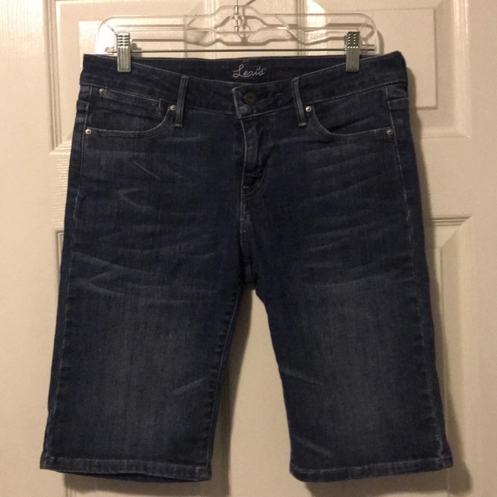 Levi’s Bermuda Cut Jeans